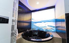 Al Campanile H Napoli Centro, By Clapa Group